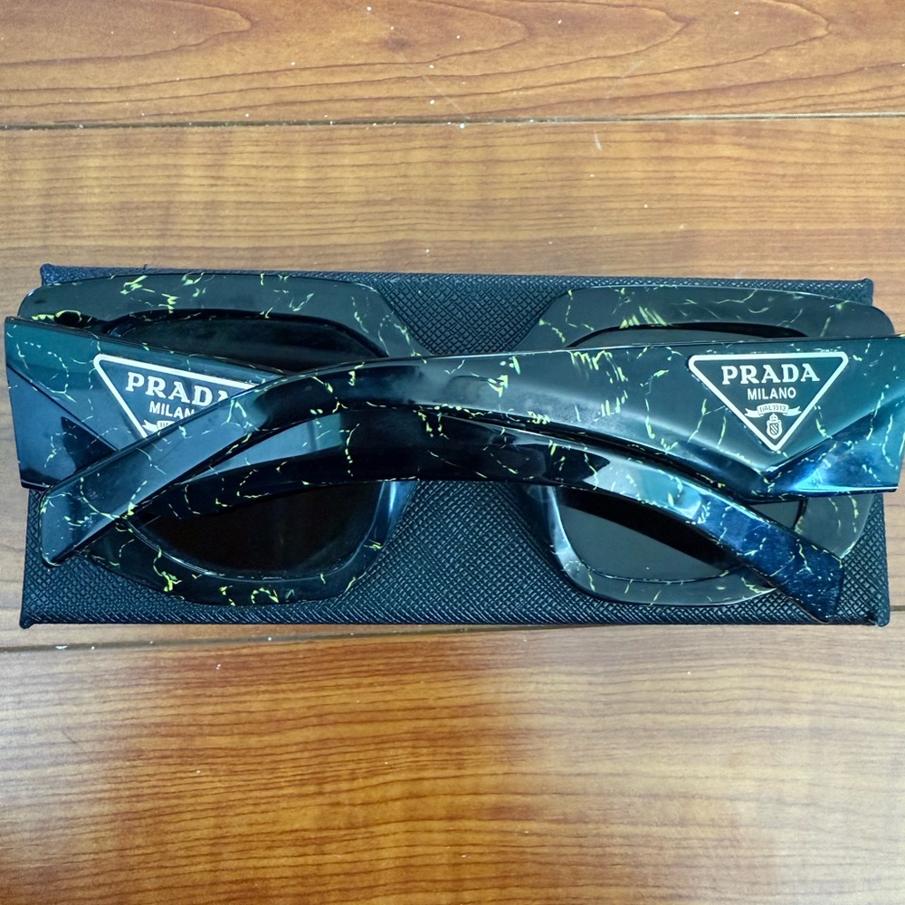 Prada Sunglasses - Picture 5 of 7